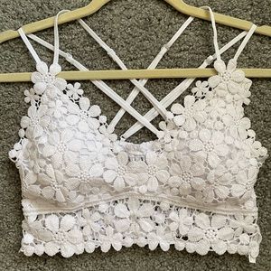 Anemone crochet lace bralette in White